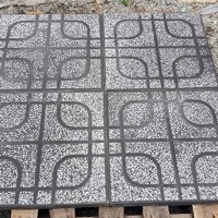 Gạch vỉa hè  màu xám 40x40 QP2