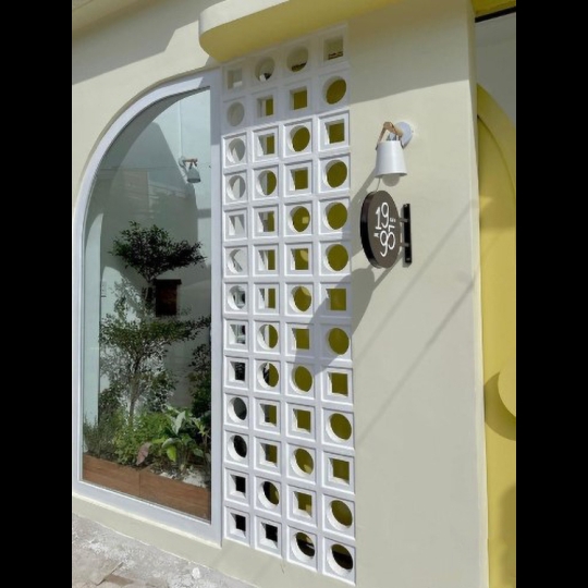 Gạch bông gió trắng vuông