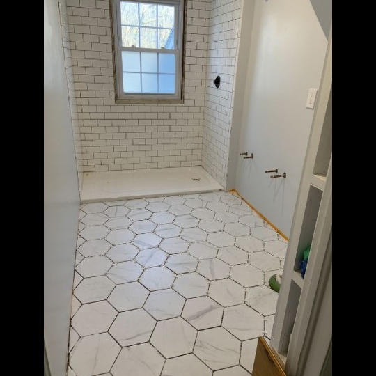 Gạch lục giác đẹp giá rẻ trắng vân khói tự nhiên 20x23