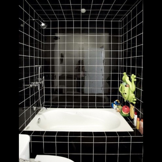 Gạch thẻ vuông đen bóng phẳng 20x20