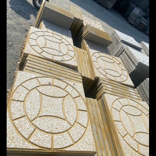 Gạch vỉa hè Terrazzo 40x40 đồng tiền vàng