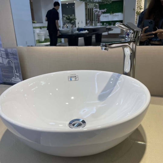 Vòi Lavabo nóng lạnh Caesar B571CU