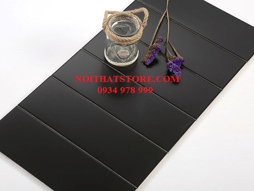Gạch thẻ 10x30 đen mờ phẳng