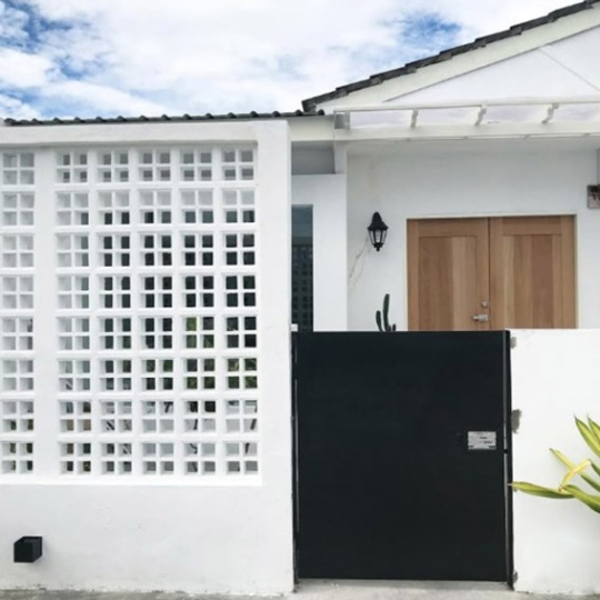 Gạch bông gió trắng 4 ô vuông